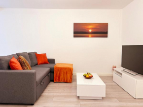 Modern 3 Bedroom House, Free Parking in Oxford